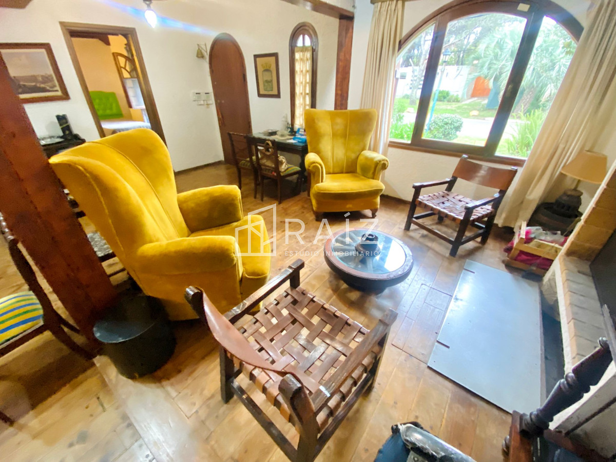 Casa ID.11231 - VENTA CASA 4 DORMITORIOS PLAYA MANSA