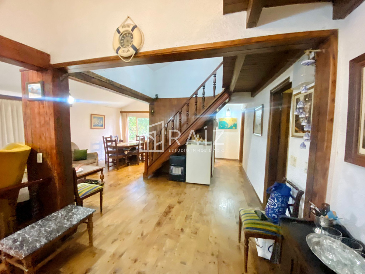 Casa ID.11231 - VENTA CASA 4 DORMITORIOS PLAYA MANSA