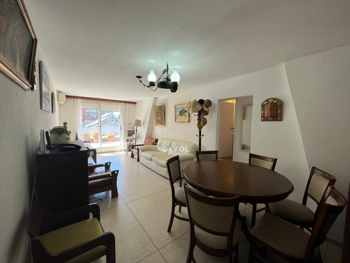 Apartamento ID.296 - Oportunidad 2 dormitorios sobre gorlero 