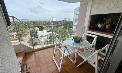 Apartamento 2 dormitorios en Roosevelt terraza con parrillero y vista