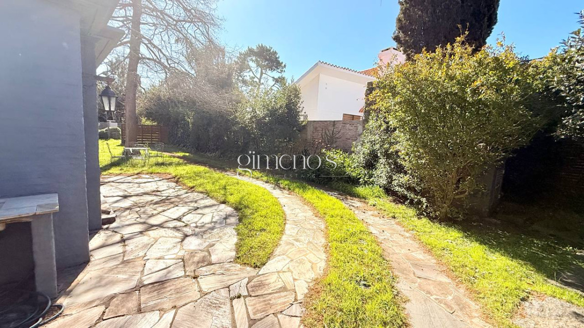 Casa ID.141 - Casa en Venta 3 dormitorios en Mansa Punta del Este