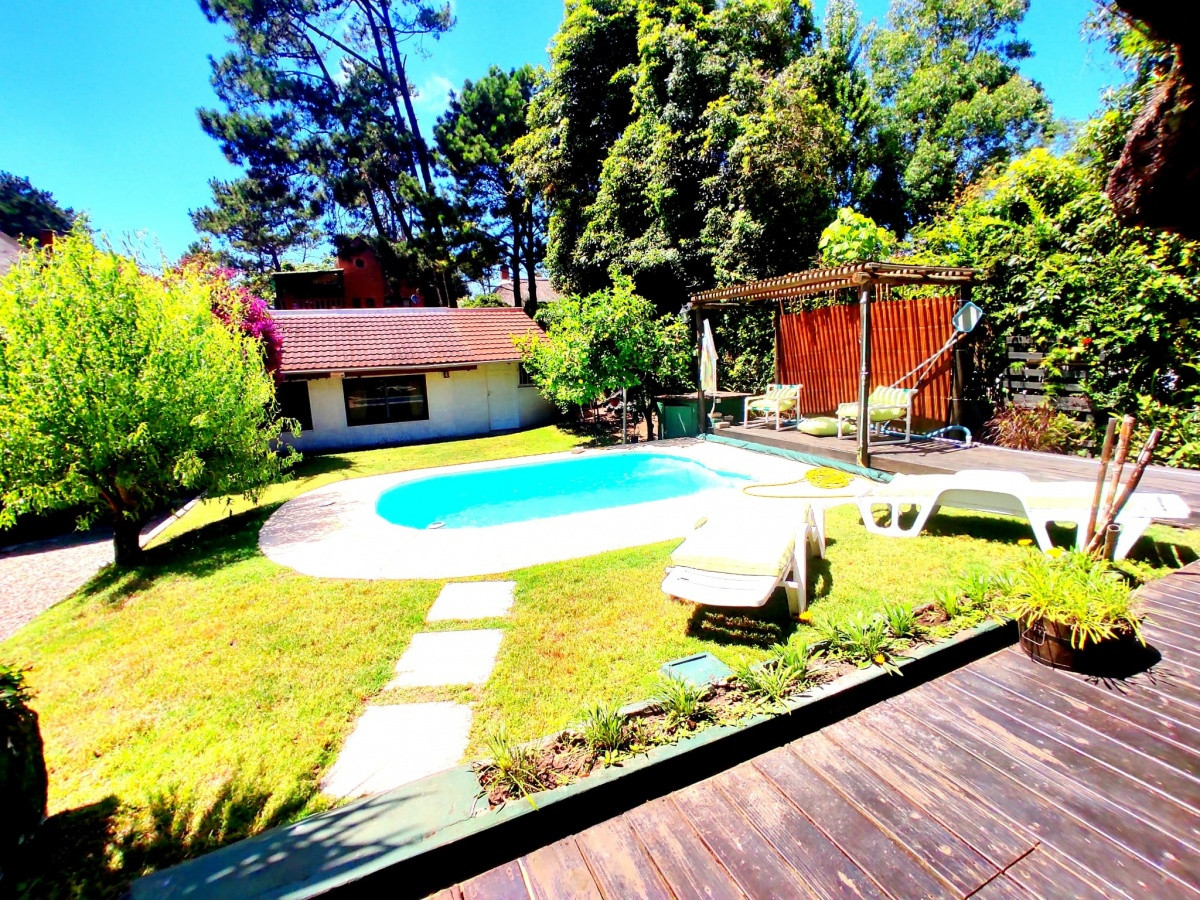 Casa ID.302 - Casa a la Venta 3 Dormitorios Mansa, Punta el Este