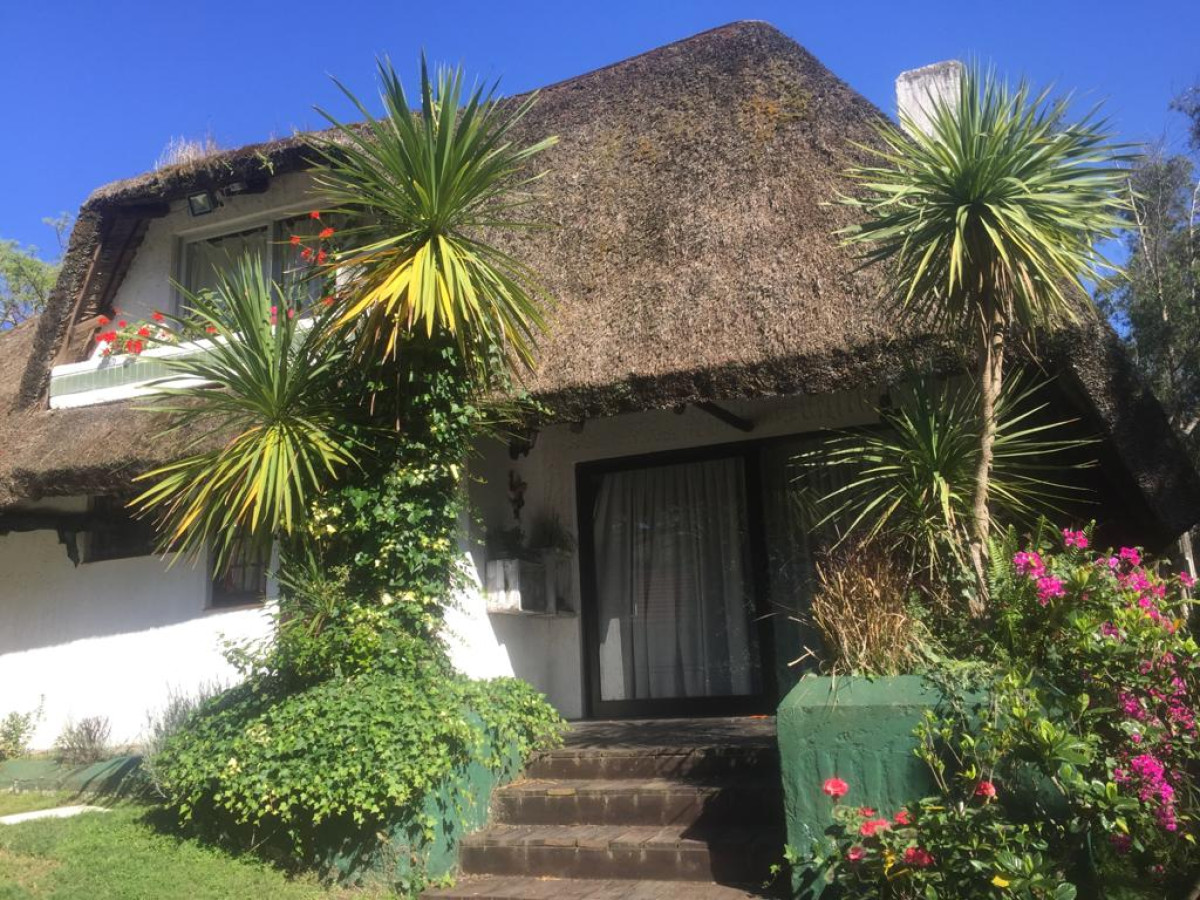Casa ID.302 - Casa a la Venta 3 Dormitorios Mansa, Punta el Este