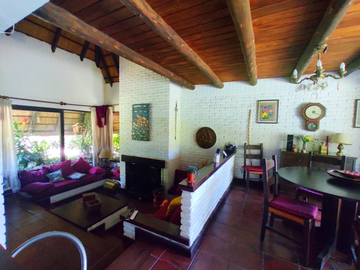 Casa ID.302 - Casa a la Venta 3 Dormitorios Mansa, Punta el Este