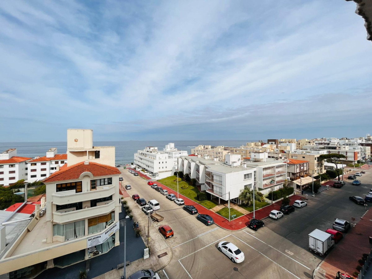 Apartamento 2 Dormitorios En Venta Punta del Este Península