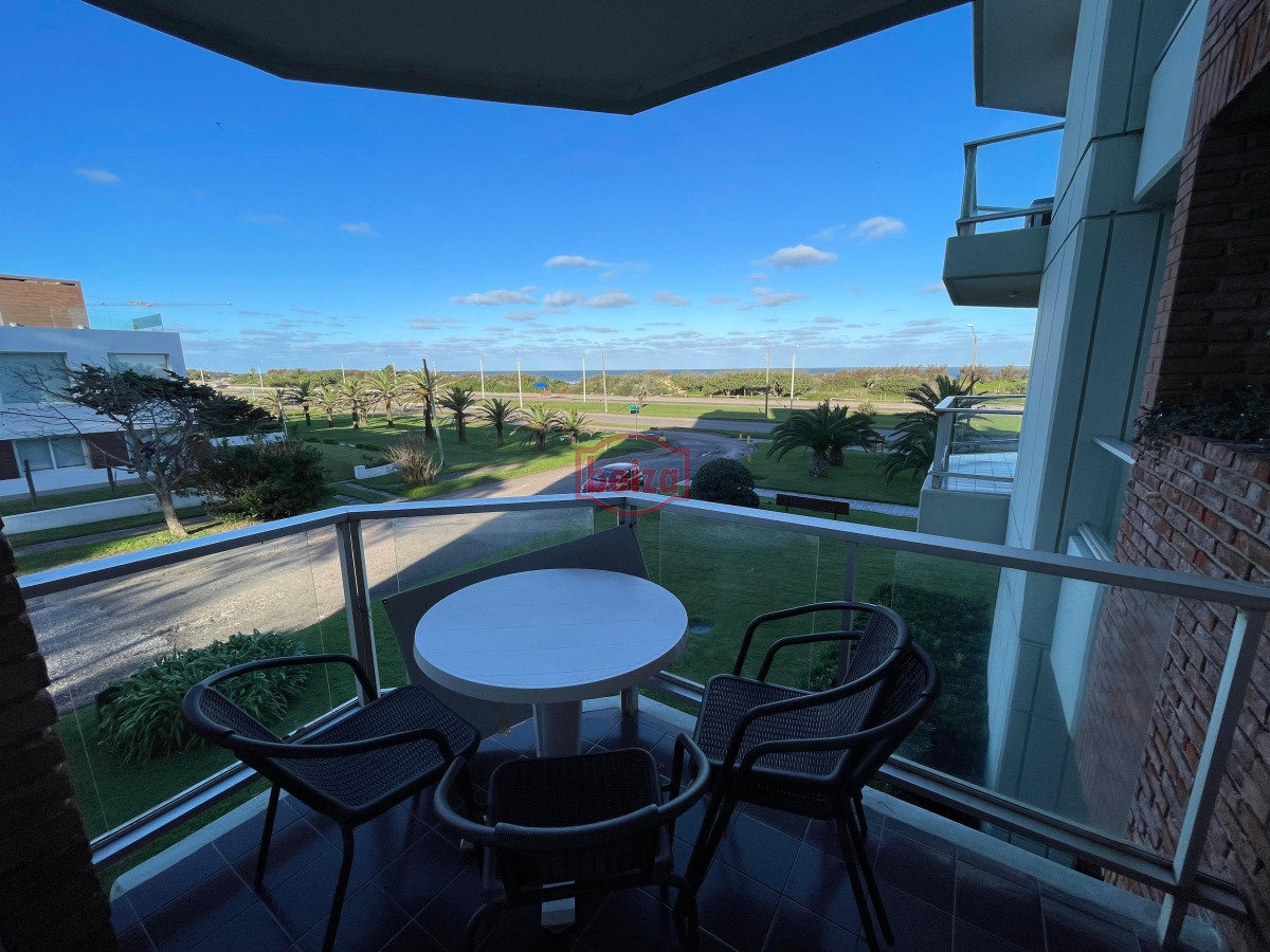 Apartamento ID.166285/APTO-DE-2-DORMITORIOS-EN-VENTA-Brava - Apartamento en Brava, 2 dormitorios y dependencia