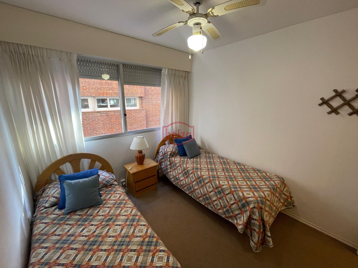 Apartamento ID.166285/APTO-DE-2-DORMITORIOS-EN-VENTA-Brava - Apartamento en Brava, 2 dormitorios y dependencia