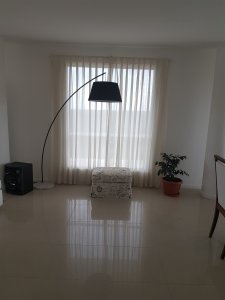 Apartamento de 3 Dormitorios en Alquiler - AGP4966A