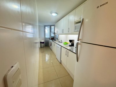 Apartamento 3 dormitorios y dependencia en Venta - AGP2957A