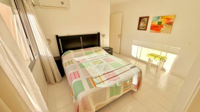 Apartamento en Península 3 dormitorios  - AGP9127A