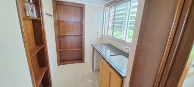 Apartamento en venta 4 Dormitorios Primera Línea - AGP7218A