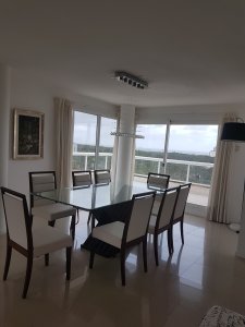 Apartamento de 3 Dormitorios en Alquiler - AGP4966A