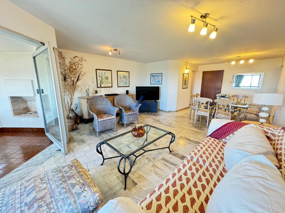 Venta Apartamento 4 dormitorios en Roosevelt Punta del Este