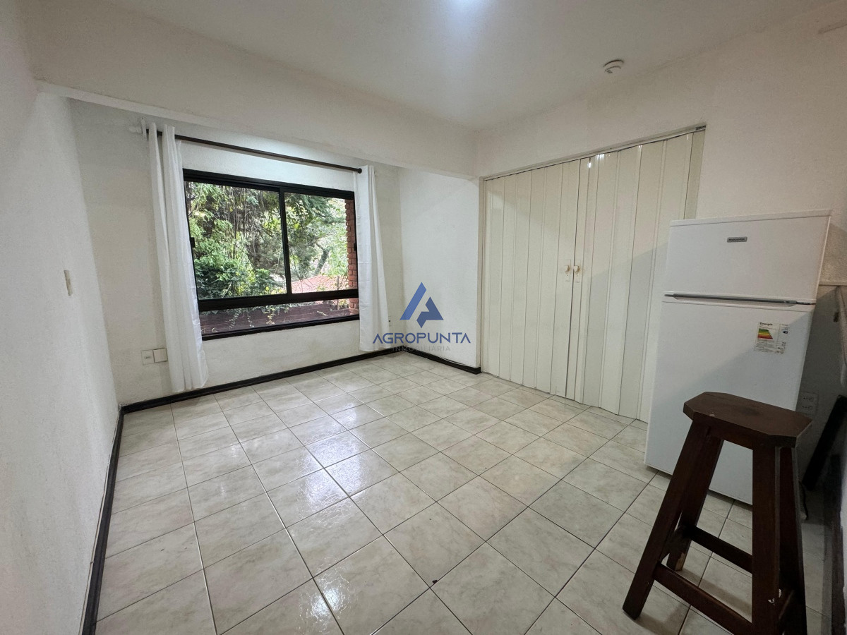 Apartamento en Roosevelt, 1 dormitorio Alquiler y venta - AGP2098A