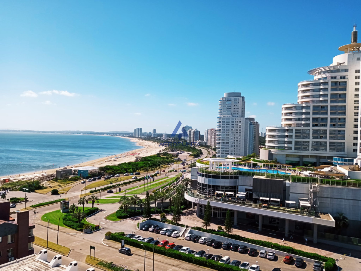 Espectacular apartamento con servicios 