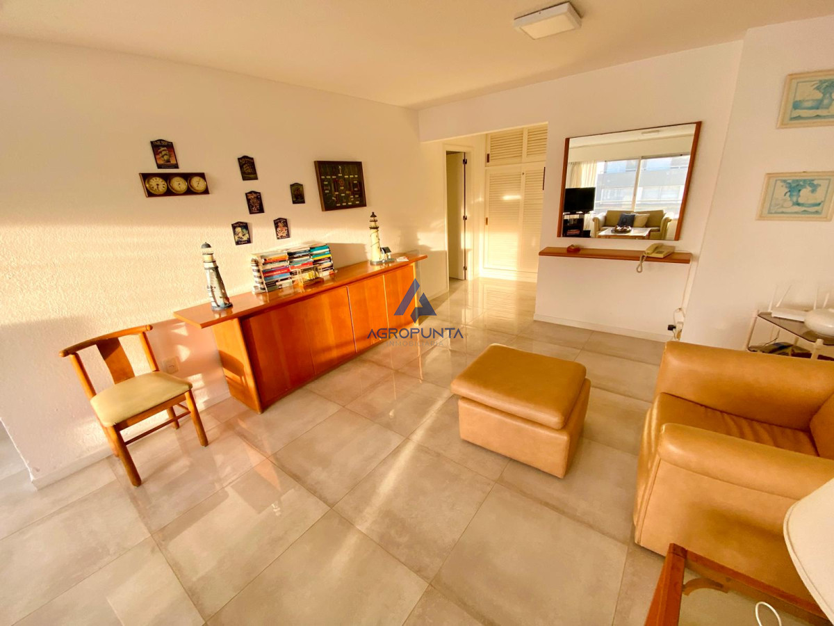 Apartamento en Peninsula, 3 dormitorios  con vista al puerto - AGP4811A