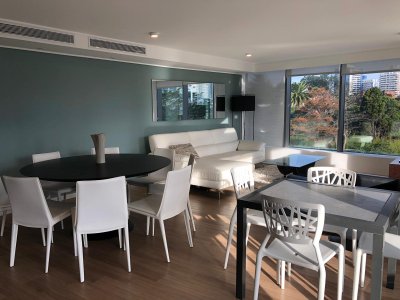 espectacular apartamento en punta del este 
