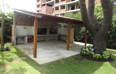 2 DORMITORIOS CON BALCÓN AIDY GRILL