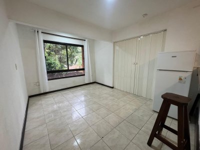 Apartamento en Roosevelt, 1 dormitorio Alquiler y venta