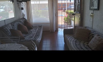 Apartamento de 1 dormitorio con patio al frente