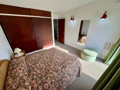 casa de 4 dormitorios en venta punta del este 150m del mar - agp3640c