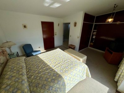 casa de 4 dormitorios en venta punta del este 150m del mar - agp3640c