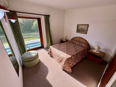 casa de 4 dormitorios en venta punta del este 150m del mar - agp3640c