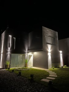 casa en alquiler temporada 3 dormitorios punta del este - agp6997c