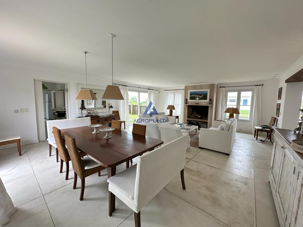 Casa en Peninsula, 4 dormitorios *  -