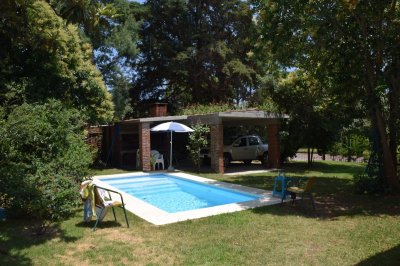 Casa a pocas cuadras del mar en la mansa