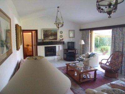 Casa de 4 dormitorios muy buena ubicacion