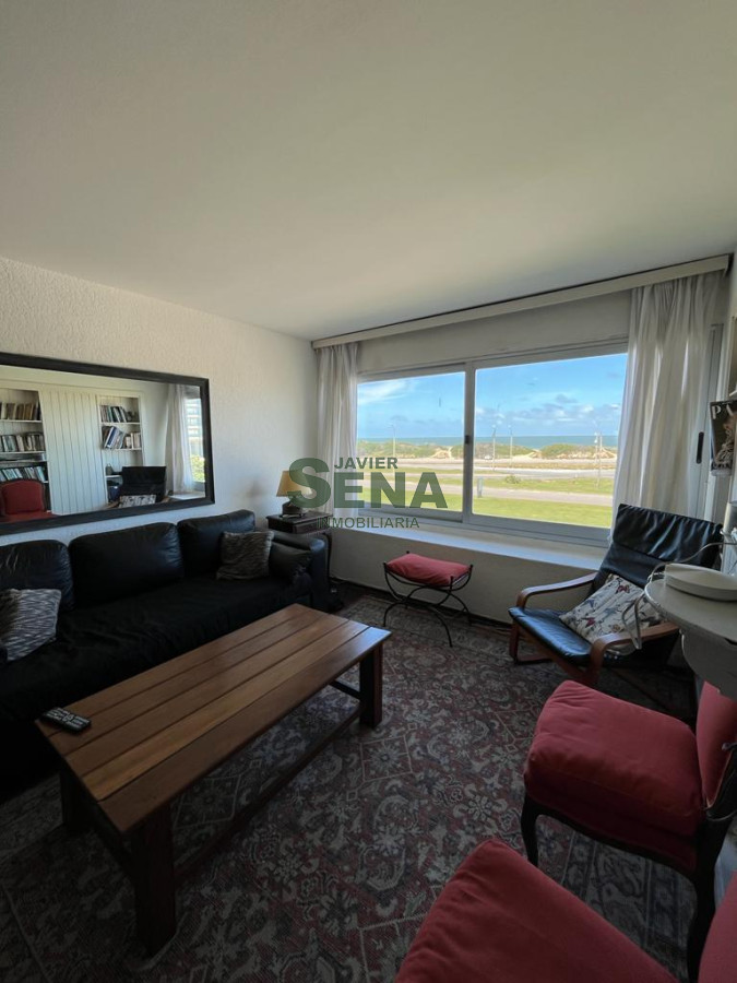 Alquiler anual apartamento 2 dorm 2 baños sobre la Brava con vista - GoPunta - Portal Inmobiliario de Punta del Este - Maldonado