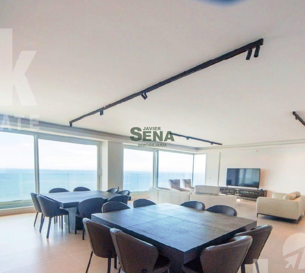 Venta de amplio apartamento en la Brava con la mejor vista, unidades planta unificada 01 y 02, 4 dormitorios, 6 baños, todos los servicios. - GoPunta - Portal Inmobiliario de Punta del Este - Maldonado
