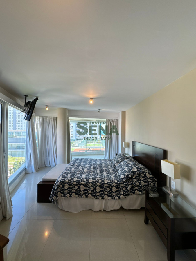 Alquiler temporal de apartamento con vista a la mansa 3 dormitorios, 3 baños. - GoPunta - Portal Inmobiliario de Punta del Este - Maldonado