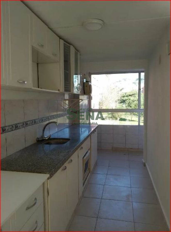 Venta de apartamento en el centro de Maldonado, 4 dormiorios, 1 baño, estacionamiento. - GoPunta - Portal Inmobiliario de Punta del Este - Maldonado