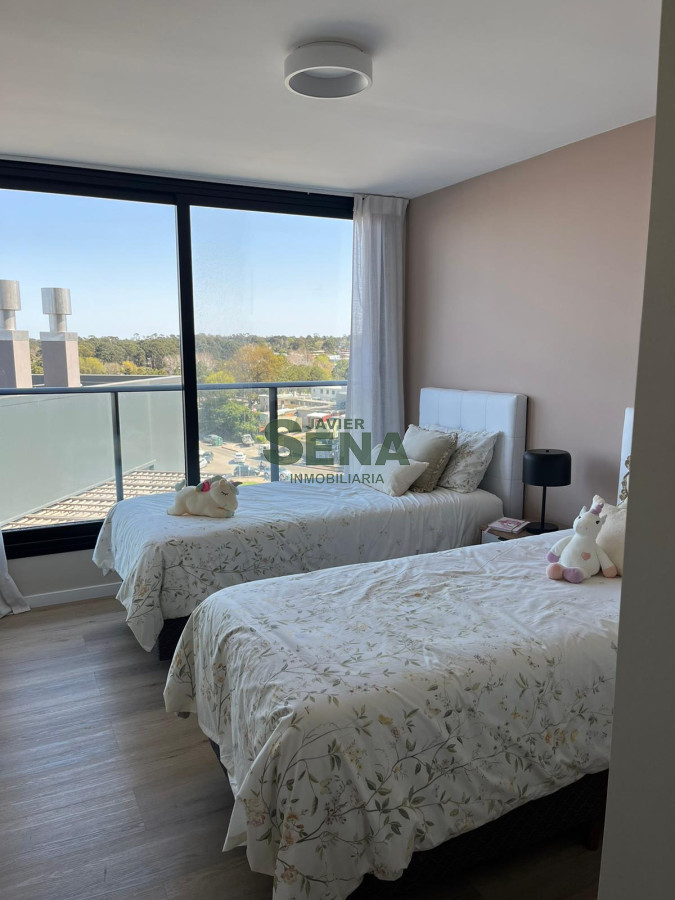 Venta de apartamento en la Roosevelt, de 3 dormitorios y 2 baños a estrenar excelente ubicación, muy iluminado, con vistas y todos los amenities. - GoPunta - Portal Inmobiliario de Punta del Este - Maldonado
