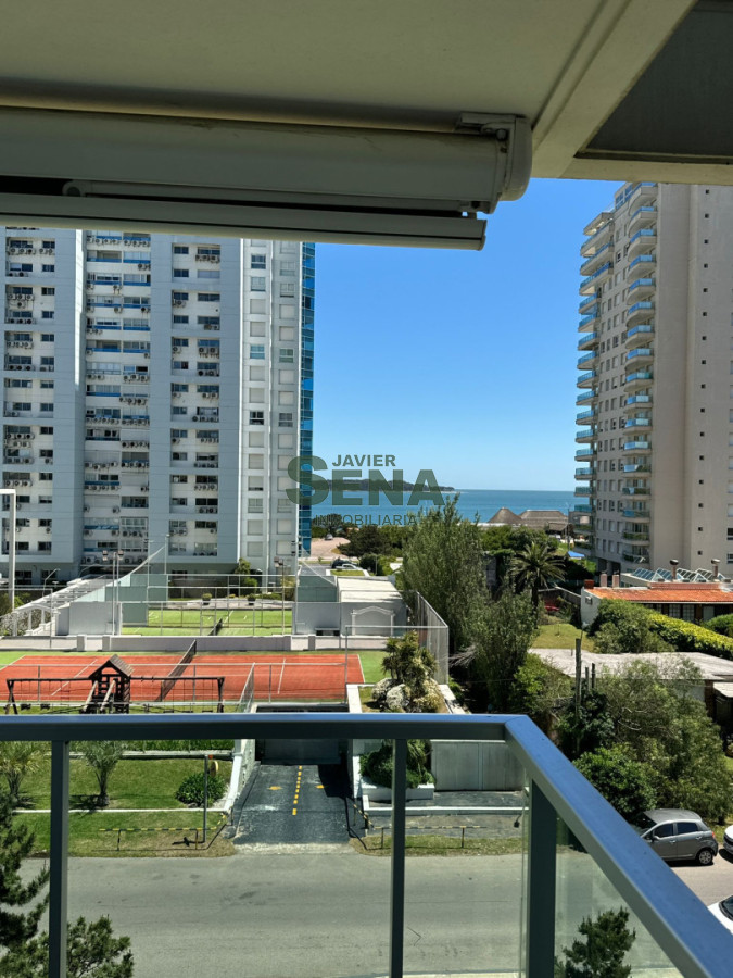 Alquiler temporal de apartamento con vista a la mansa 3 dormitorios, 3 baños. - GoPunta - Portal Inmobiliario de Punta del Este - Maldonado