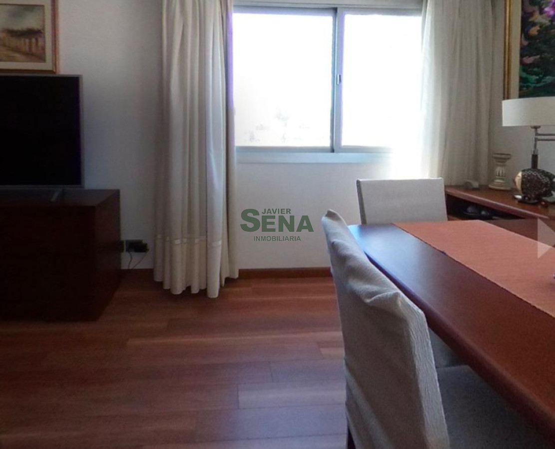 Venta de apartamento en Punta del Este de 3 dorm (uno en suite) a tan solo dos cuadras de la Rambla, en la Parada 4 - GoPunta - Portal Inmobiliario de Punta del Este - Maldonado