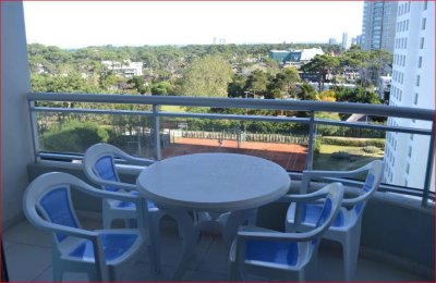 Venta de apartamento en la roosevelt, 2 dormitorios, baño, piscina, servicios. 