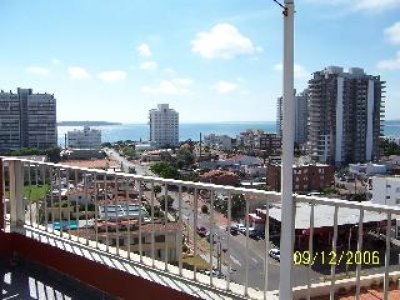 Venta y alquiler en la Brava, 3 dormitorios, 3 baños, buena vista.