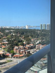Venta de hermoso apartamento en la Roosevelt, 2 dormitorios, baño, en edificio a estrenar con todas las amenities.