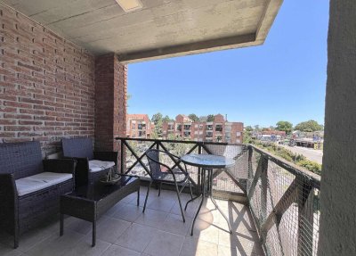 Venta de apartamento en Maldonado, de 2 dormitorios, baño, balcon.