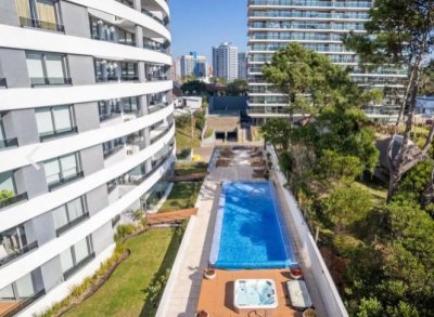 Venta de apartamento en la Brava, 3 dormitorios, 2 baños,  con todas las amenities.
