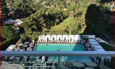 Venta de apartamento en la Roosevelt, 2 dormitorios, baño, piscina, servicios, gran edificio.