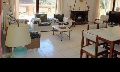 Venta de apartamento en la Mansa, 4 dormitorios, 3 baños, a metros de todo.