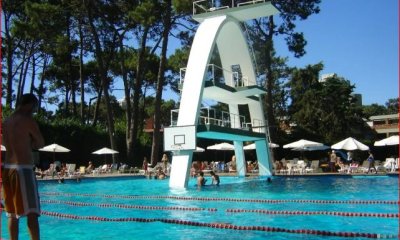 Alquiler de apartamento en la Mansa, 2 dormitorios, 2 baños, piscina, cerca del mar.