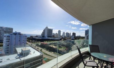 Venta de apartamento en la Mansa, 3 dormitorios, 3 baños, todos los servicios y gran vista a la mansa.