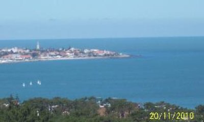 Venta en la Mansa 3 dormitorios, 2 baños, gran vista y servicios.