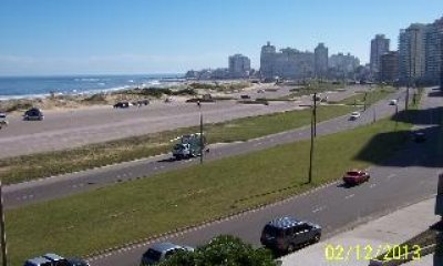 Venta y alquiler en la Brava, 3 dormitorios, 2 baños, gran vista con servicios.