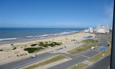 Venta de apartamento en la Brava, 2 dormitorios, 2 baños, terraza con vista